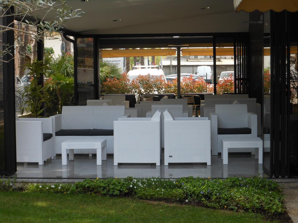 Hotel Jesolo Sand Екстериор снимка