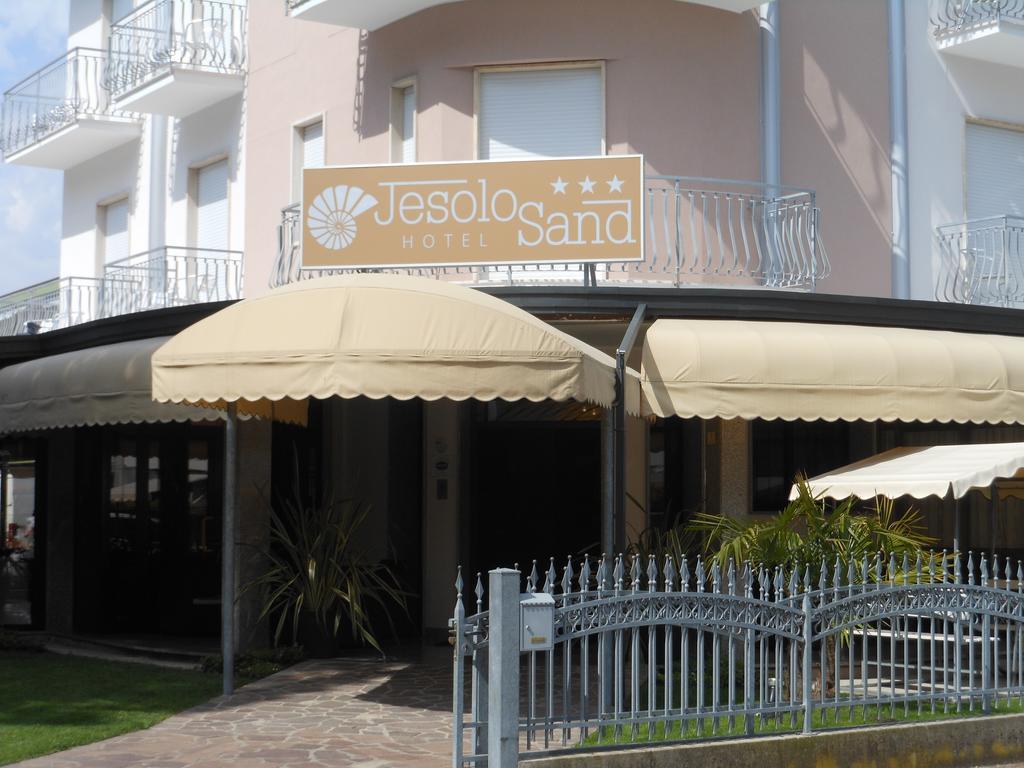 Hotel Jesolo Sand Екстериор снимка