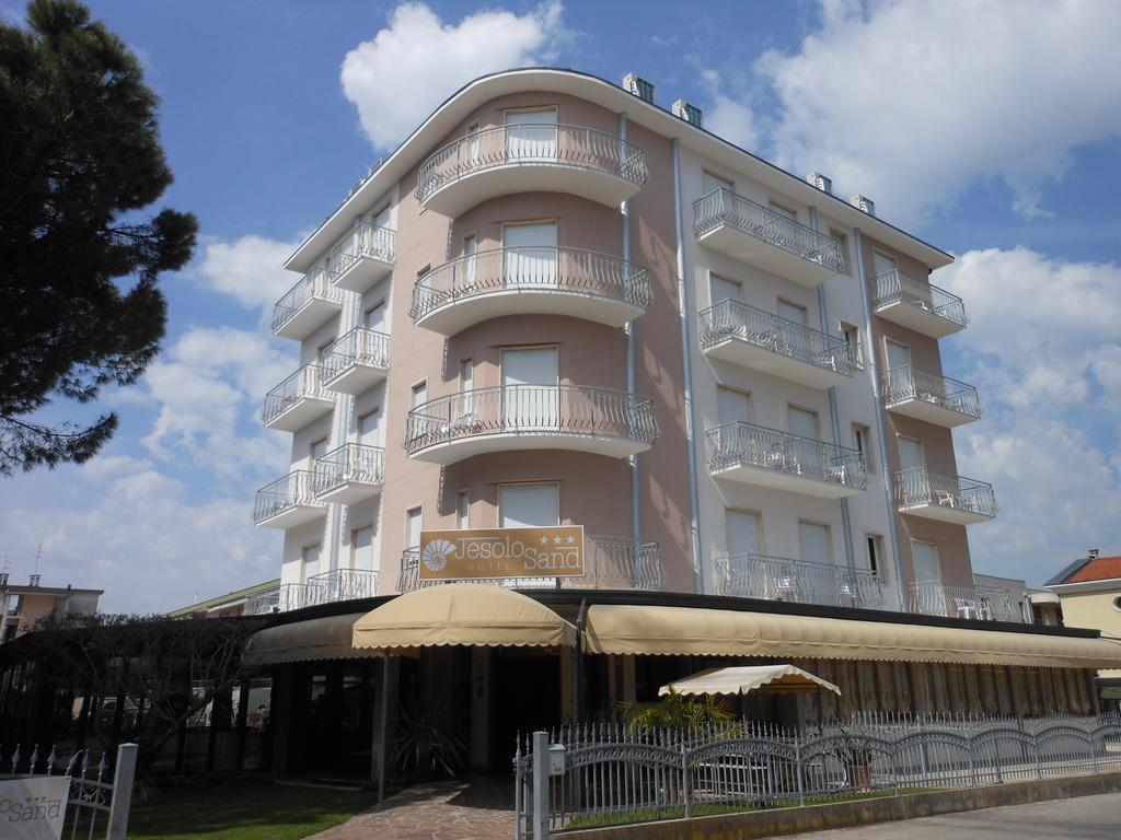 Hotel Jesolo Sand Екстериор снимка