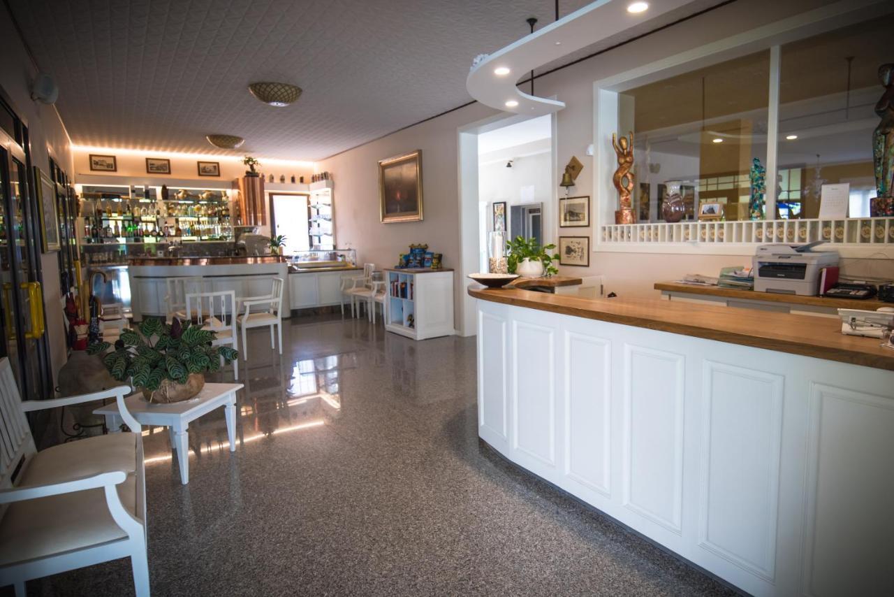 Hotel Jesolo Sand Екстериор снимка