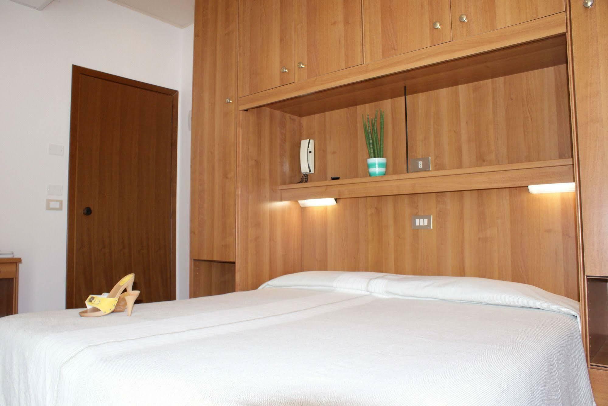 Hotel Jesolo Sand Екстериор снимка